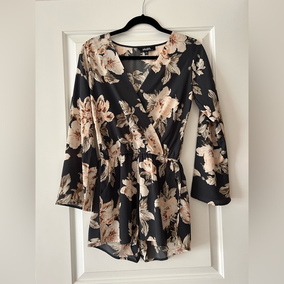 Floral Romper - Picture 1 of 4